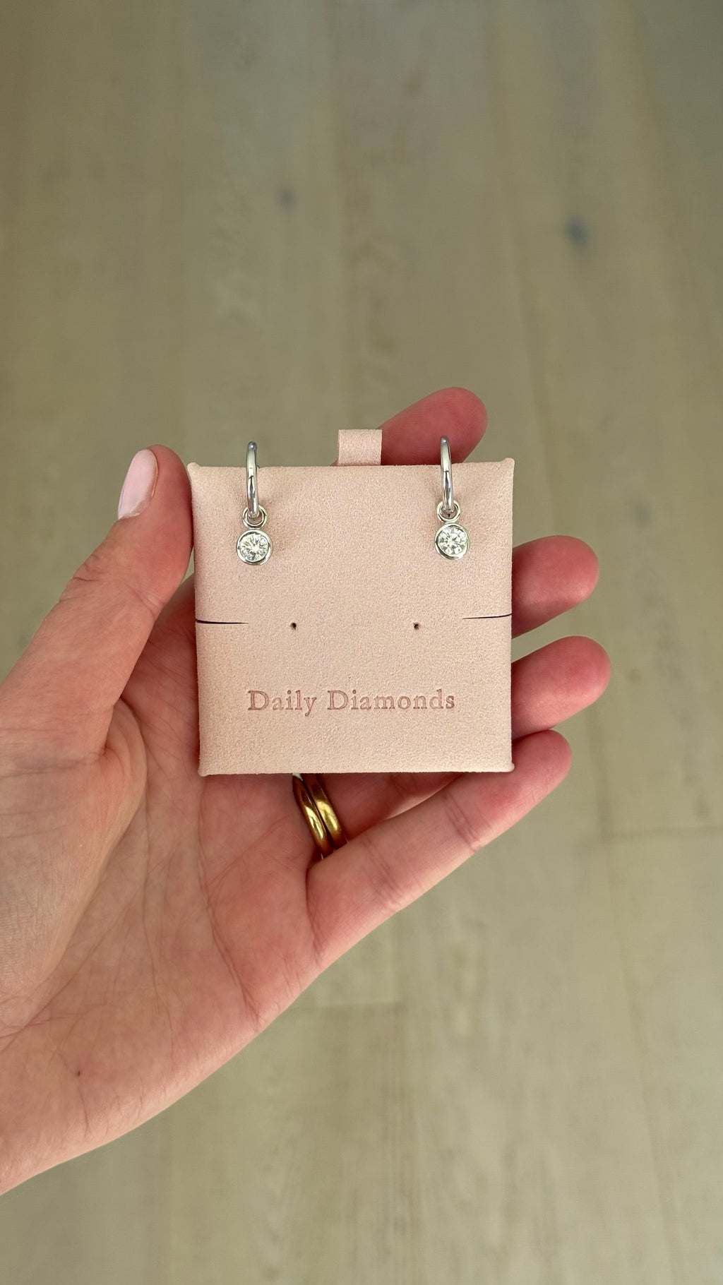 Bezel Set D.D Hoops