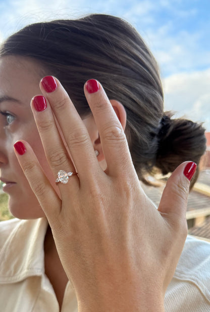 Three Stone Oval Ring