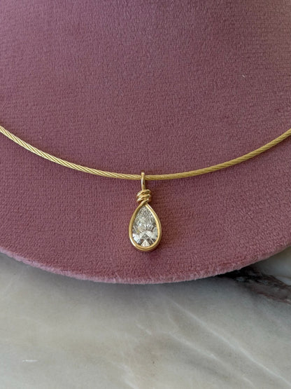 Daily Diamonds Gold necklace with a teardrop-shaped diamond pendant 